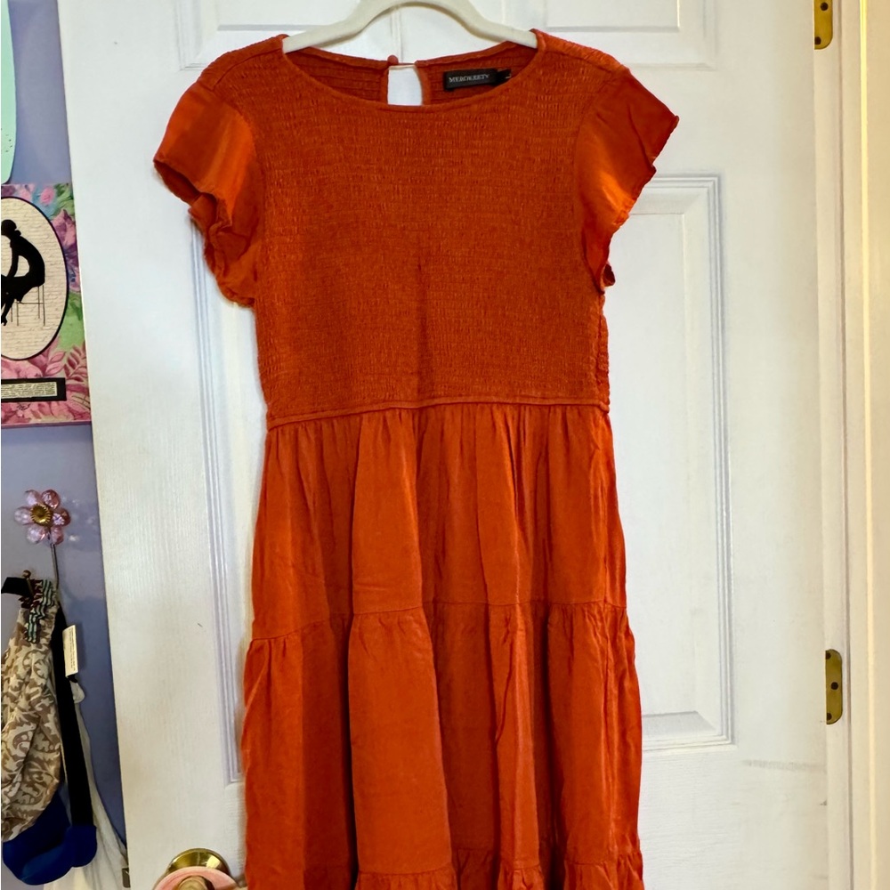 Flattering burnt orange dress from the brand Merokeety on Amazon. worn 4 times.